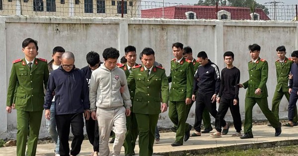 Triệt phá đường dây lừa đảo xuyên quốc gia do người Việt Nam cầm đầu