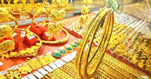 Ngày 5/1: Giá vàng tăng vọt ngay đầu phiên giao dịch