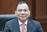 Tỉ phú Phạm Nhật Vượng cùng hai con trai lập công ty hàng không vũ trụ