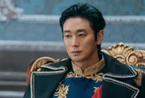 Trang phục Joo Ji Hoon bị nghi giống phát xít, đoàn phim The remarried empress tức tốc xin lỗi