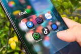 Soi điều khoản Zalo: Thu thập dữ liệu khác gì WhatsApp, Messenger, Viber?