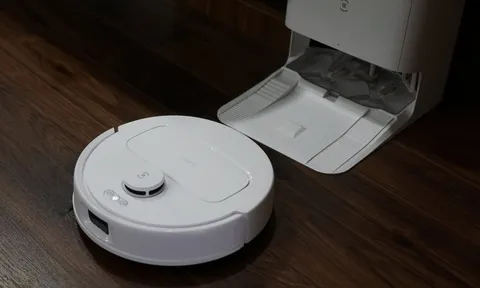 Robot hút bụi đang ngày càng hoàn thiện, giá mềm