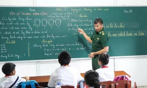 Ấm áp tình thương và lớp học nơi đảo xa của thầy giáo quân hàm xanh