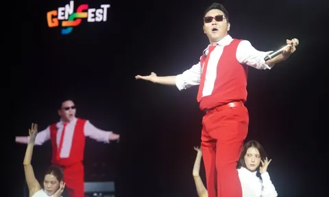 PSY quẩy cực sung Gangnam Style, tlinh mang cả làng rap vào GENfest