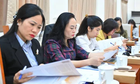 Khắc phục những bất cập trong chính sách cho nhà giáo