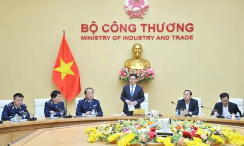 Bộ trưởng Công Thương: Tổng cục Quản lý thị trường không được bê trễ trong dịp Tết