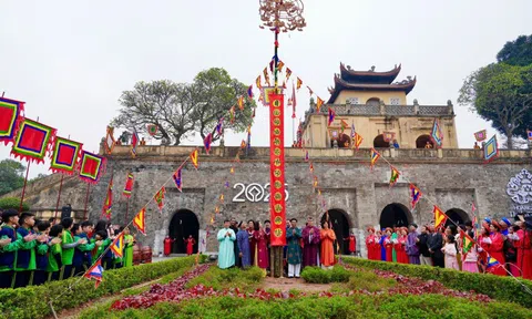 Tái hiện nghi lễ “Tống cựu nghinh tân” tại Khu di sản Hoàng thành Thăng Long