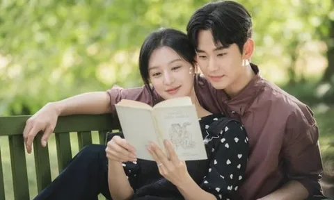 Kim Soo Hyun nói gì về tin hẹn hò Kim Ji Won?