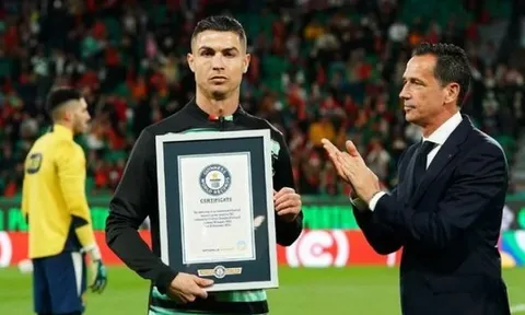 Ronaldo được trao kỷ lục Guinness