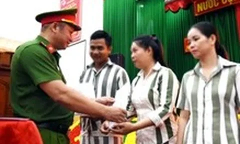 Trại giam Xuân Lộc công bố quyết định đặc xá cho 206 phạm nhân