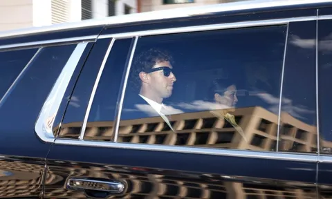 Mark Zuckerberg bảo vệ Instagram trước lo ngại bị tách rời