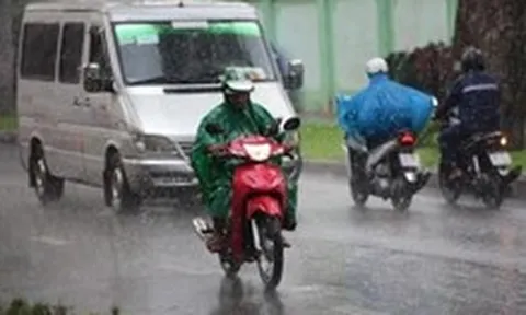 Thời tiết hôm nay 2-5: Bắc Bộ bớt mưa, Nam Bộ bớt nắng