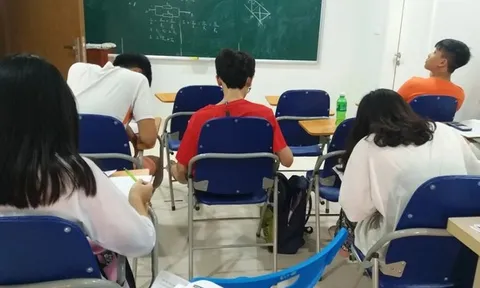 Thêm tỉnh cấm dạy thêm sau 22h và các ngày nghỉ lễ