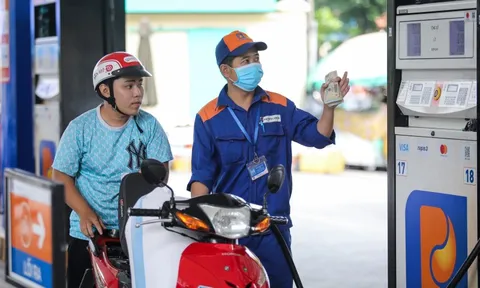 Đề xuất chuyển quyền công bố giá xăng dầu về doanh nghiệp