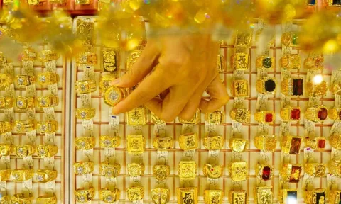Giá vàng SJC, vàng nhẫn sáng 6/5 tăng sốc thêm 3,5 triệu đồng/lượng
