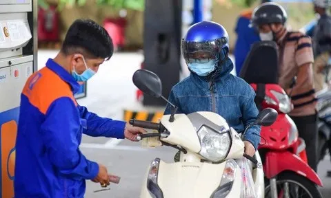 Giá xăng dầu đồng loạt giảm