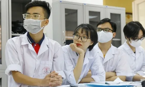 Thông tin mới nhất về học phí các trường đào tạo ngành Y Dược năm 2025