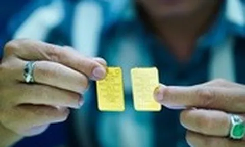 Giá vàng thế giới bật tăng trở lại