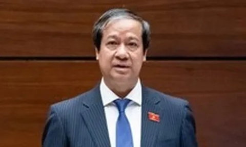 Bộ trưởng Nguyễn Kim Sơn báo cáo Quốc hội về sách giáo khoa, dạy thêm, học thêm