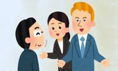 Ông trợ lý làm bậy