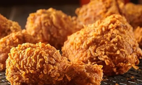 'Cuộc chiến' gà rán: Khi KFC, Jollibee, Lotteria, McDonald’s ra deal giành khách