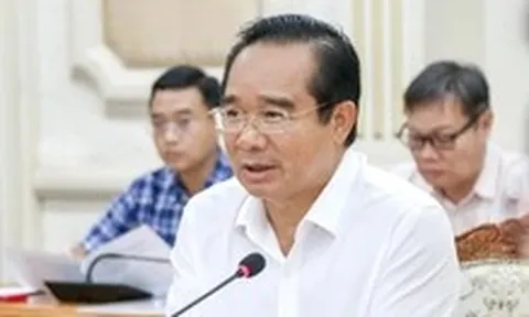 Xây dựng chương trình chuyển đổi xe điện cho toàn bộ tài xế công nghệ và giao hàng hai bánh ở TP.HCM