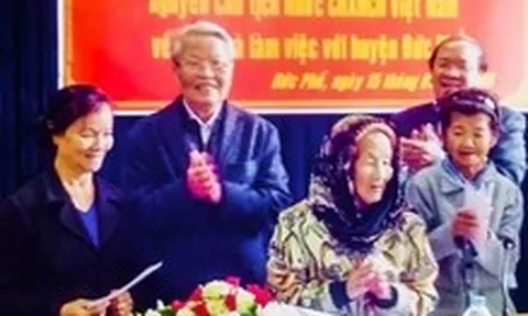Nguyên Chủ tịch nước Trần Đức Lương gần gũi, giản dị trong mắt người dân quê nhà