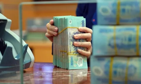 Lãi suất cho vay bình quân trong tháng 4 giảm nhẹ