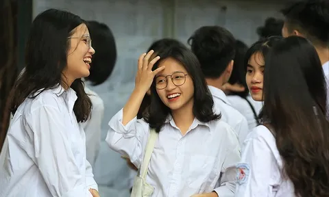 Bộ trưởng GD&ĐT đề nghị huy động tổng lực cho kỳ thi Tốt nghiệp THPT