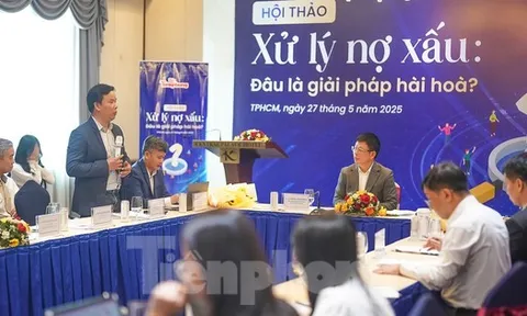 Quan hệ tín dụng: Người đi vay luôn ở 'cửa' dưới?