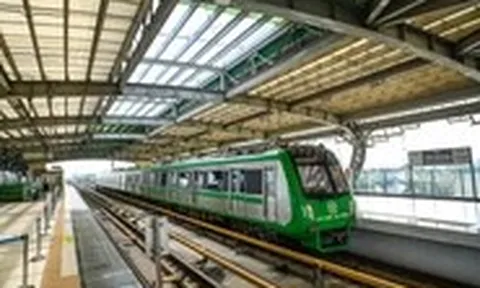 Đường sắt đô thị Cát Linh - Hà Đông xuống cấp, có ga thủng mảng lớn