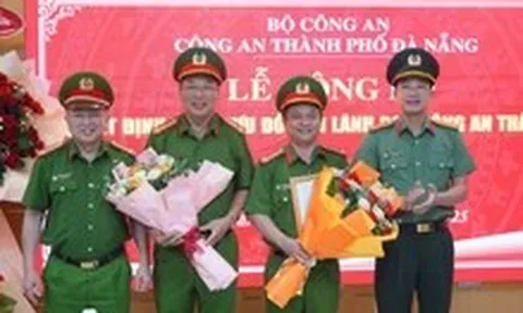 2 phó giám đốc Công an Đà Nẵng nghỉ hưu trước tuổi