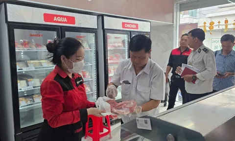 Loạt cửa hàng C.P ở Sóc Trăng dùng giấy chứng nhận an toàn thực phẩm hết hạn