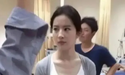Lưu Diệc Phi lộ khoảnh khắc mặt mộc, gây sốt mạng xã hội