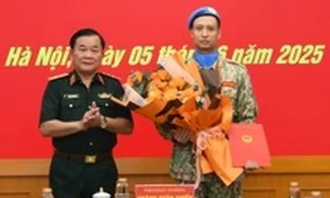 Bộ Quốc phòng trao quyết định của Chủ tịch nước cho sĩ quan làm nhiệm vụ gìn giữ hòa bình