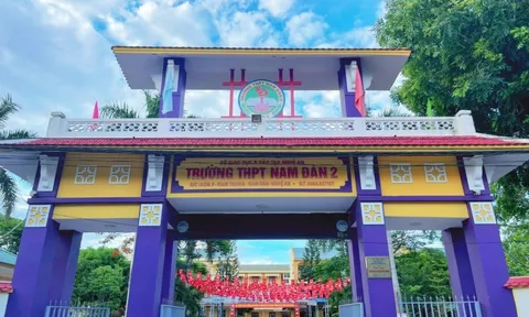 Nhà trường lên tiếng vụ thầy giáo phán ‘Học chi cho lắm rồi cũng đi làm công nhân’