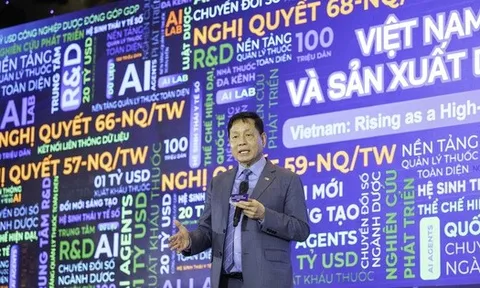 Chủ tịch FPT Trương Gia Bình: "Chúng ta chỉ có thể sánh vai với các quốc gia tiên tiến khi đầu tư vào những ngành công nghiệp tiên tiến nhất, trong đó có dược phẩm"