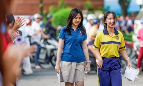 Thi lớp 10 TPHCM: 2 thí sinh đánh dấu ký tự lạ vào phách