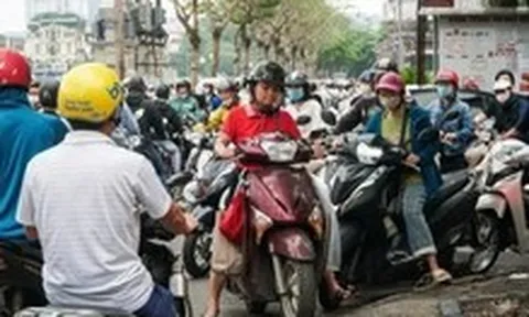 Chủ tịch Hà Nội: Sẽ tiếp tục kế hoạch hạn chế xe máy tại 4 quận nội đô
