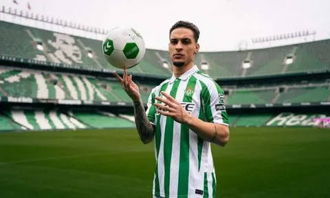 Real Betis đang tìm mọi cách để giữ chân Antony