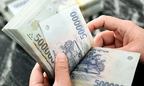Chỉ nhận tiền mặt: Hồi chuông cảnh báo từ chợ tới phố