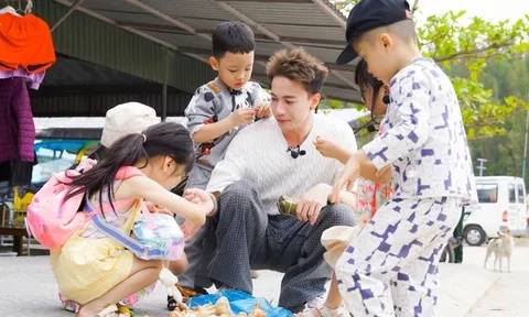 Ca sĩ S.T Sơn Thạch gây bất ngờ khi làm "bố tập sự" của 5 đứa con