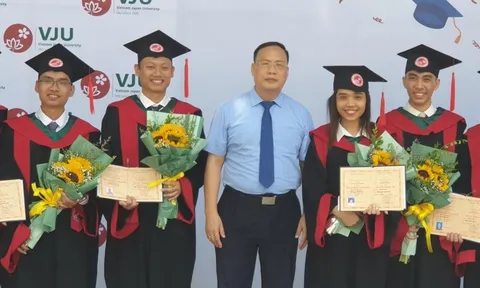 Chuyên gia lí giải việc nhiều trường đại học bỏ tổ hợp C00