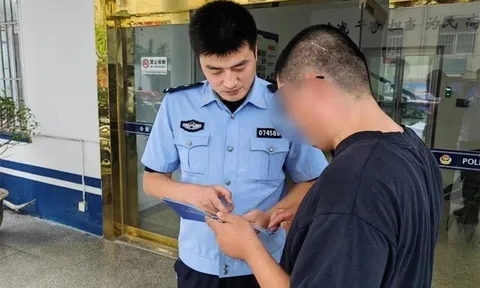 Sáng ra ngân hàng gửi 20 tỷ đồng, đến chiều toàn bộ số tiền đã "bốc hơi": Cú nhấp chuột tai hại khiến người đàn ông sập bẫy lừa đảo không ngờ tới