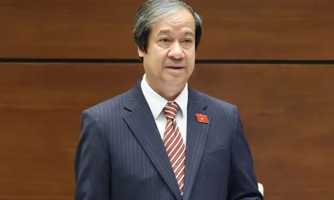 Bộ trưởng Nguyễn Kim Sơn lý giải về miễn học phí cho học sinh mầm non, phổ thông