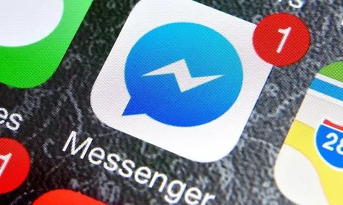 Quá khổ sở khi phải chat trên Messenger