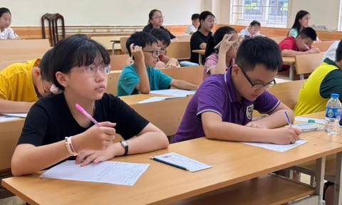 Căng thẳng cuộc đua vào lớp 6