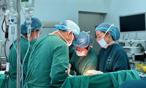 Sản phụ nguy kịch vì tự phá thai bằng thuốc mua trên mạng