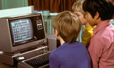 Trước khi có internet và Wi-Fi, những đứa trẻ của thập niên 80s download game bằng cách này: Nghe Radio!