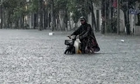 Thủ phủ tỉnh Bắc Giang lại ngập sâu sau mưa lớn